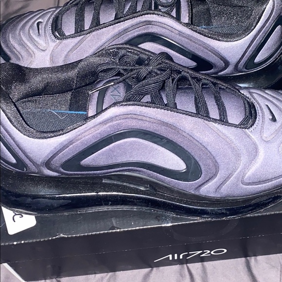 AIR MAX 720 - Picture 1 of 4